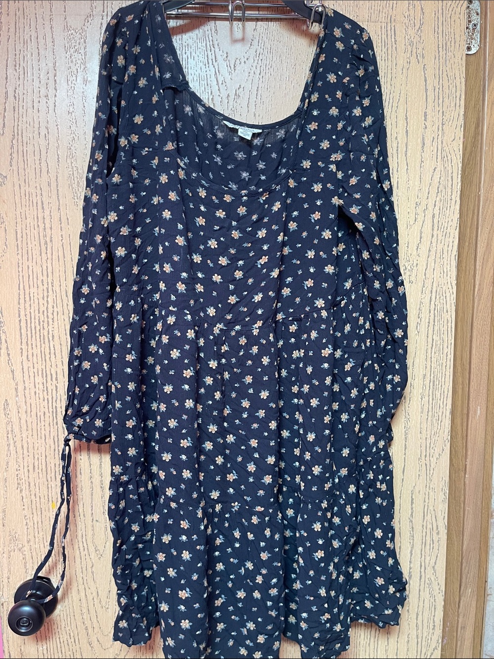 American Eagle Outfitters black Floral Tiered Long-Sleeve Dress